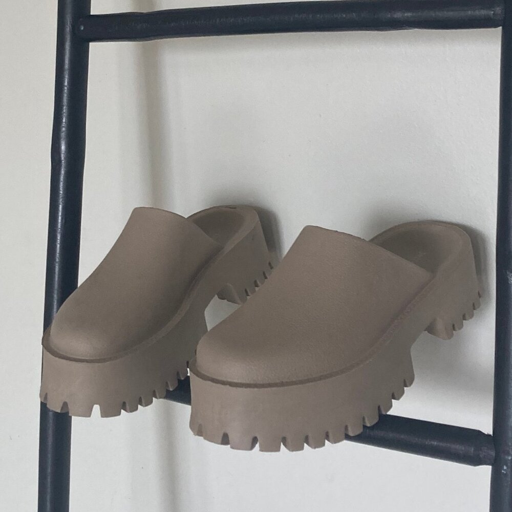 Jeffery Campbell Bae Platforms